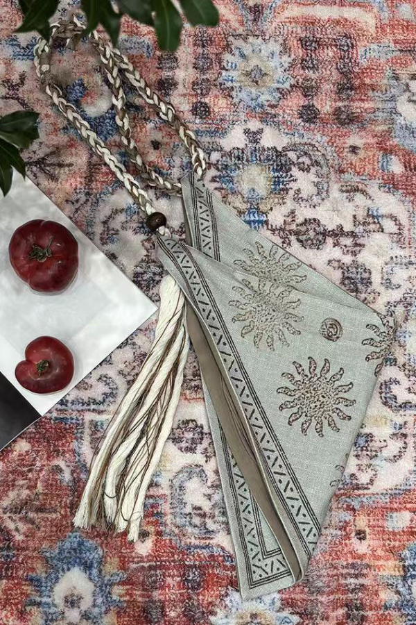 Bohemian Style Tassel Pendant Vacation Crossbody Bag