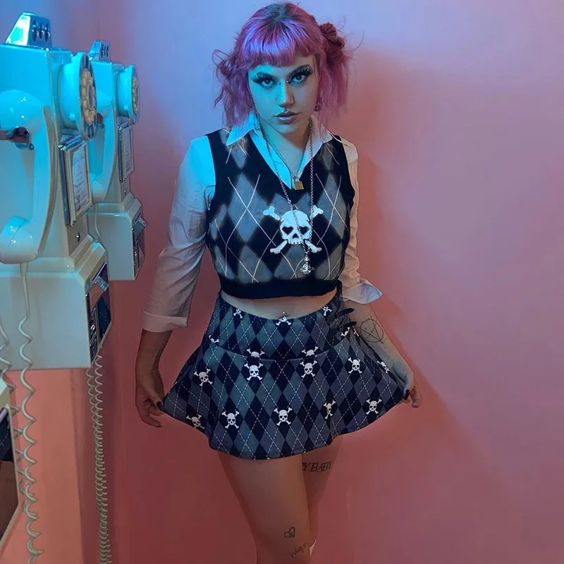 Cute Sexy V Neck Skull Print Knit Vest Sleeveless Crop Top Punk Goth Aesthetic Casual Summer E-Girl Kawaii Korean Japanese Harajuku