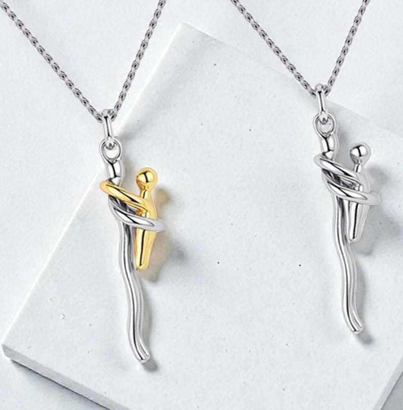 Hug Necklace – Mom & Child Pendant Love Hug Embrace Necklace Gift for Mom