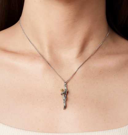 Hug Necklace – Mom & Child Pendant Love Hug Embrace Necklace Gift for Mom