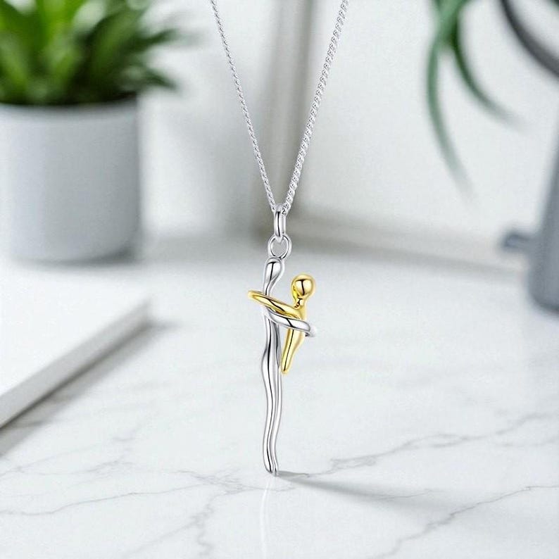 Hug Necklace – Mom & Child Pendant Love Hug Embrace Necklace Gift for Mom