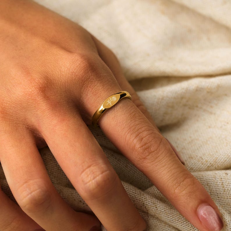 Personalized Birthflower Ring – Dainty Stacking Floral Ring Mother’s Day Gift