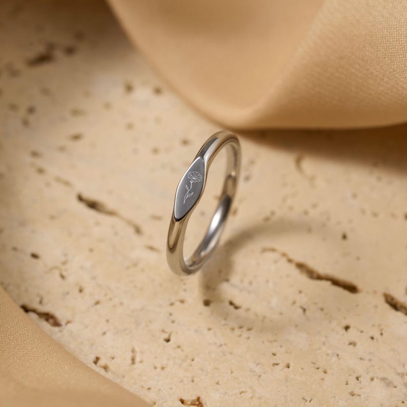 Personalized Birthflower Ring – Dainty Stacking Floral Ring Mother’s Day Gift
