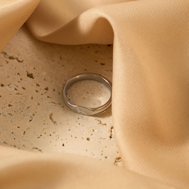 Personalized Birthflower Ring – Dainty Stacking Floral Ring Mother’s Day Gift