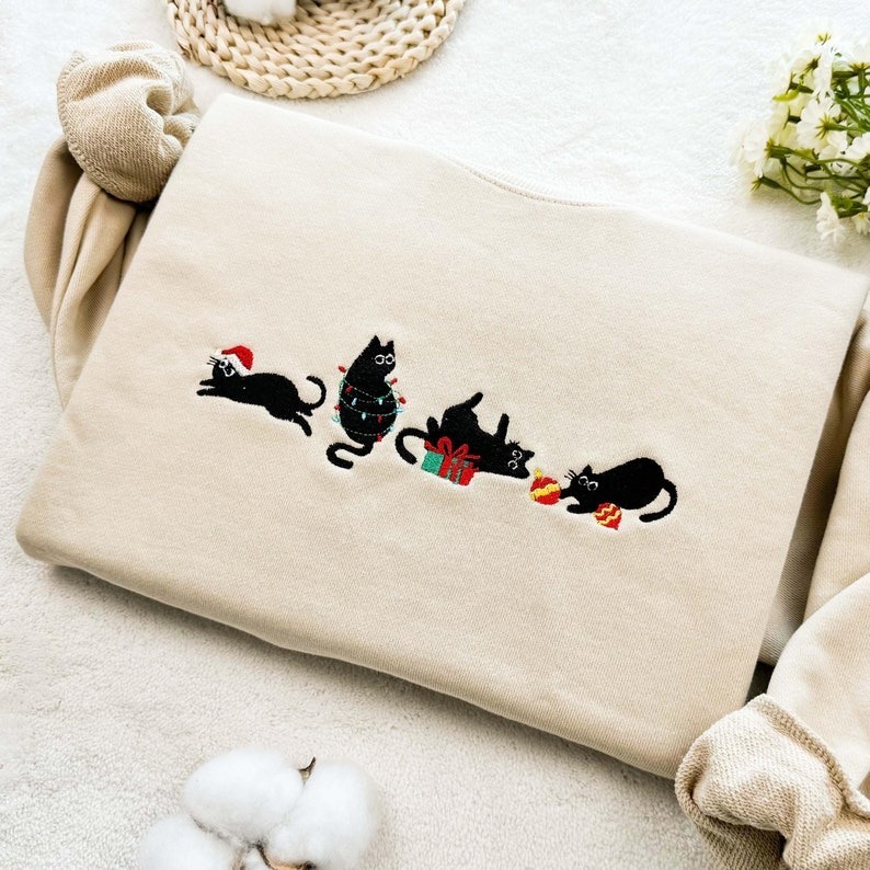 Embroidered Christmas Cat Sweatshirt HCMD0365