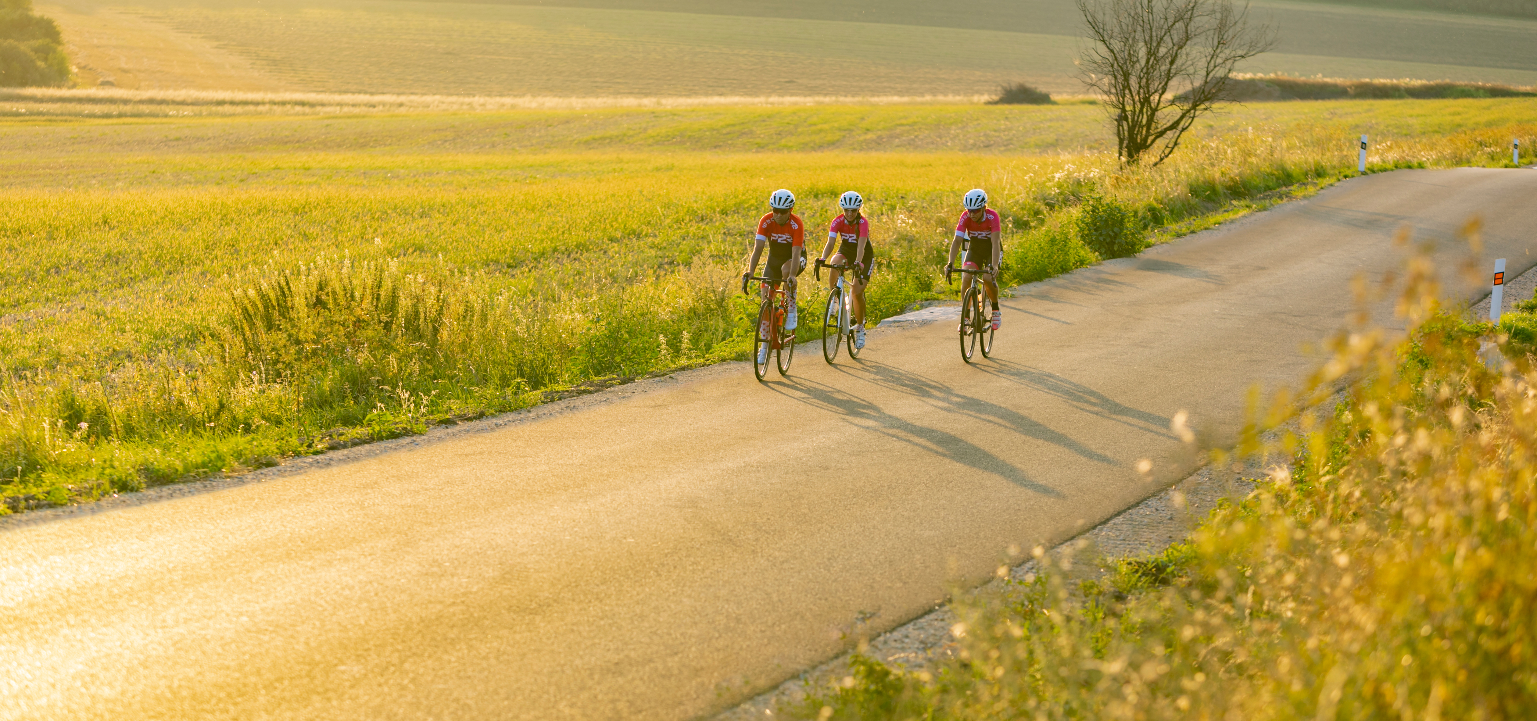 Why is the importance of helmet comfort and safety in cycling?-P2R