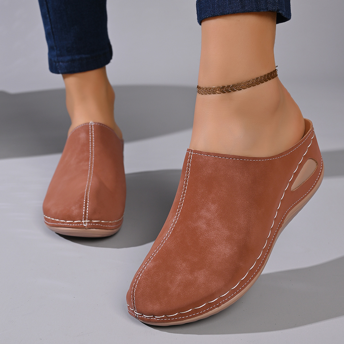 Vivastep - ergonomic and non-slip winter slippers for pain relief