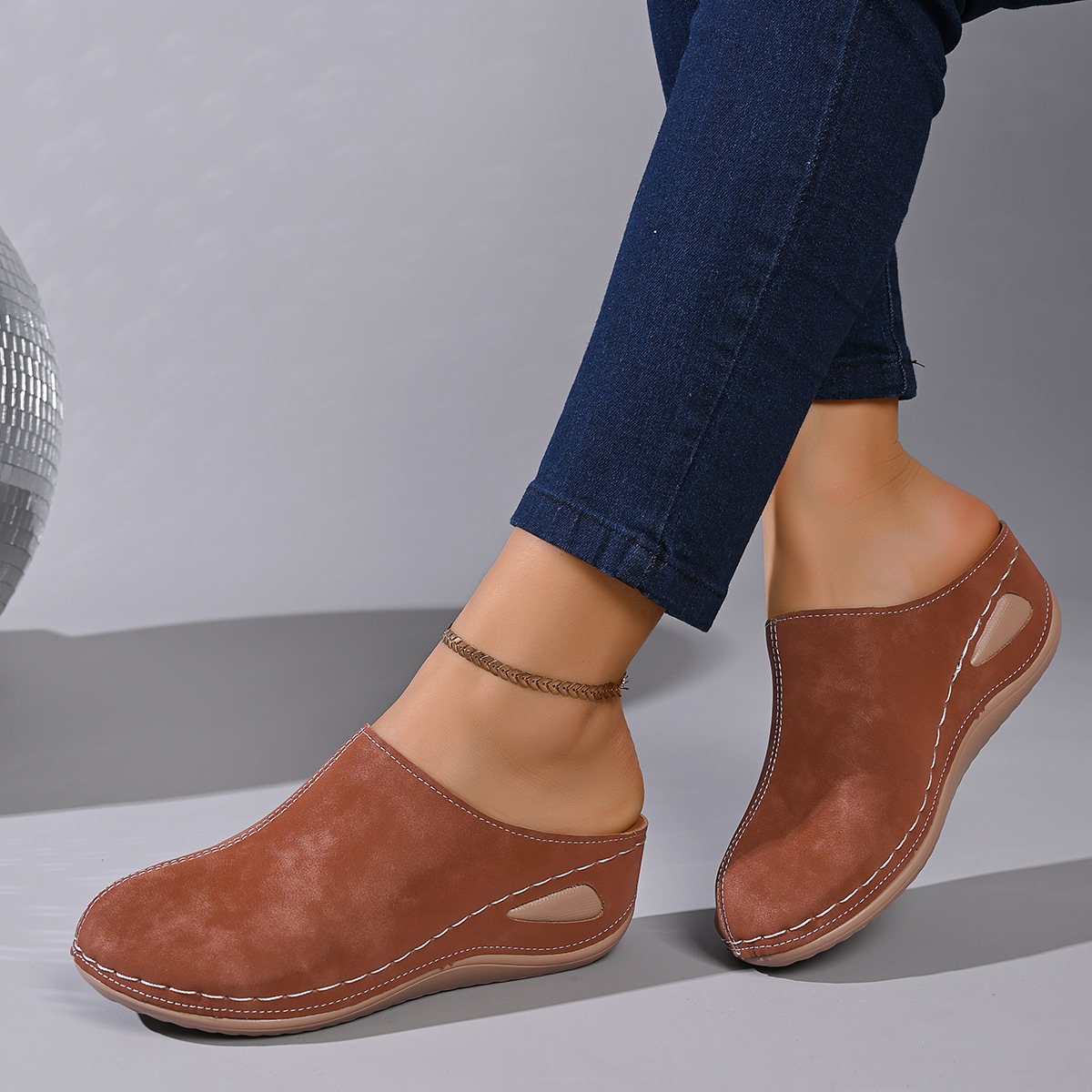 Vivastep - ergonomic and non-slip winter slippers for pain relief