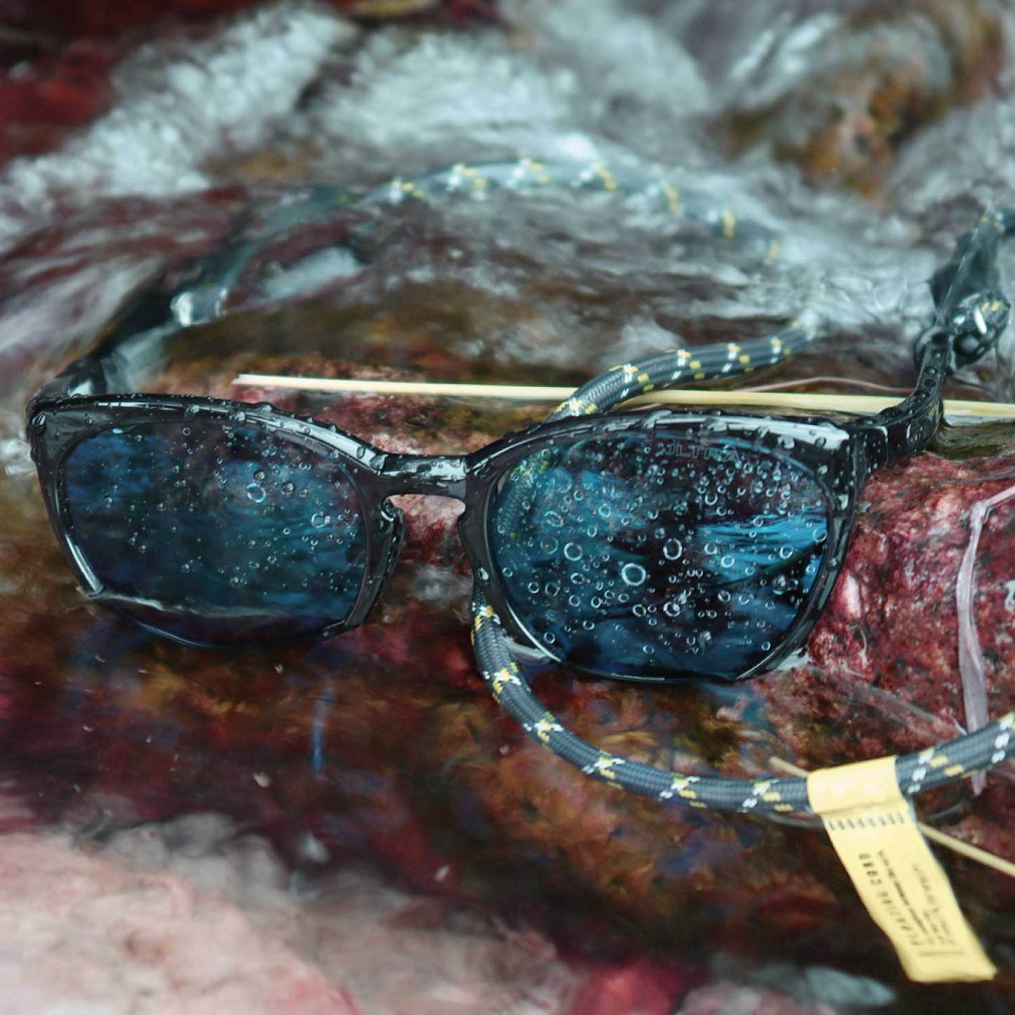 SUNGLASS STRAP