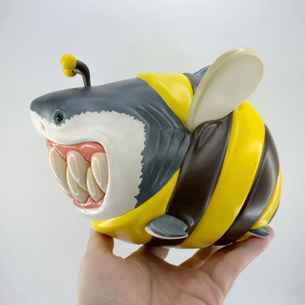 🦈 Meet Your New Monster—Shark Jaw Surprise Decor!