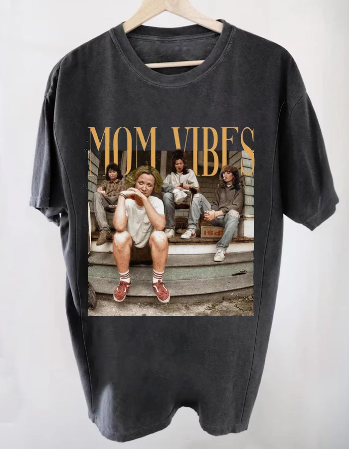 Retro Sitcom Mom Vibes Thug Life Nursing T-shirt-LullabMommy