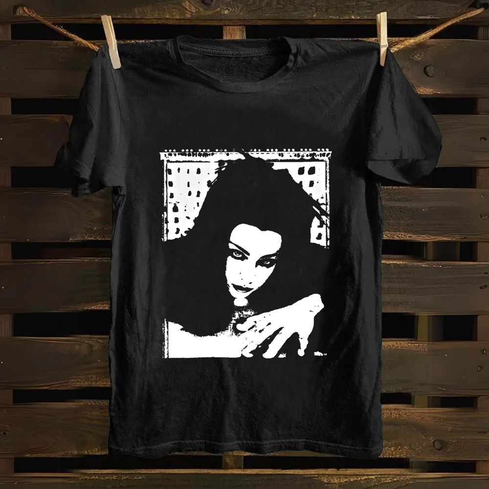 Unisex Vintage Amy Lee Singer Cotton T-Shirt