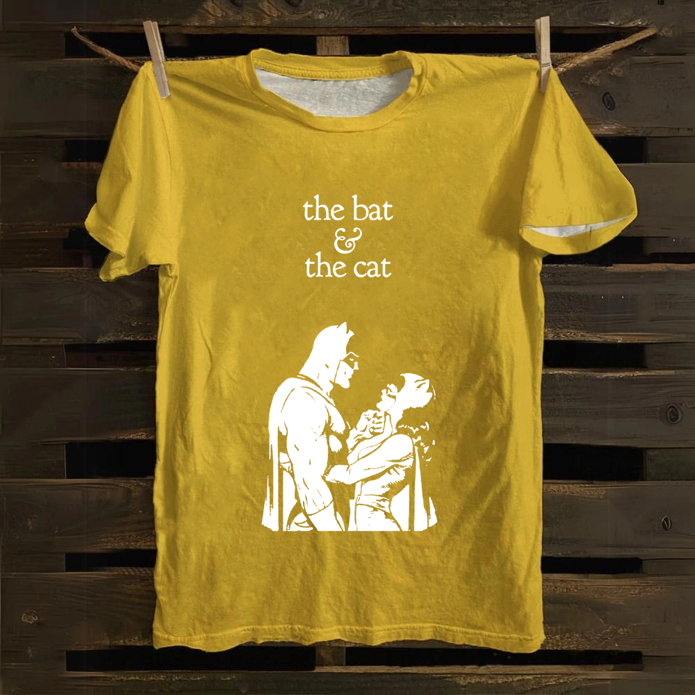 Unisex Vintage  Batman & Cat Woman comic art Cotton T-Shirt