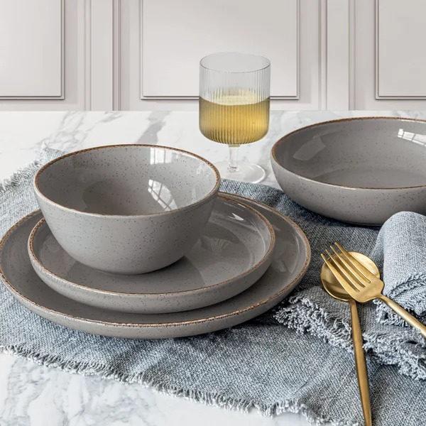 over&bthtack Options 16-piece Dinnerware Set