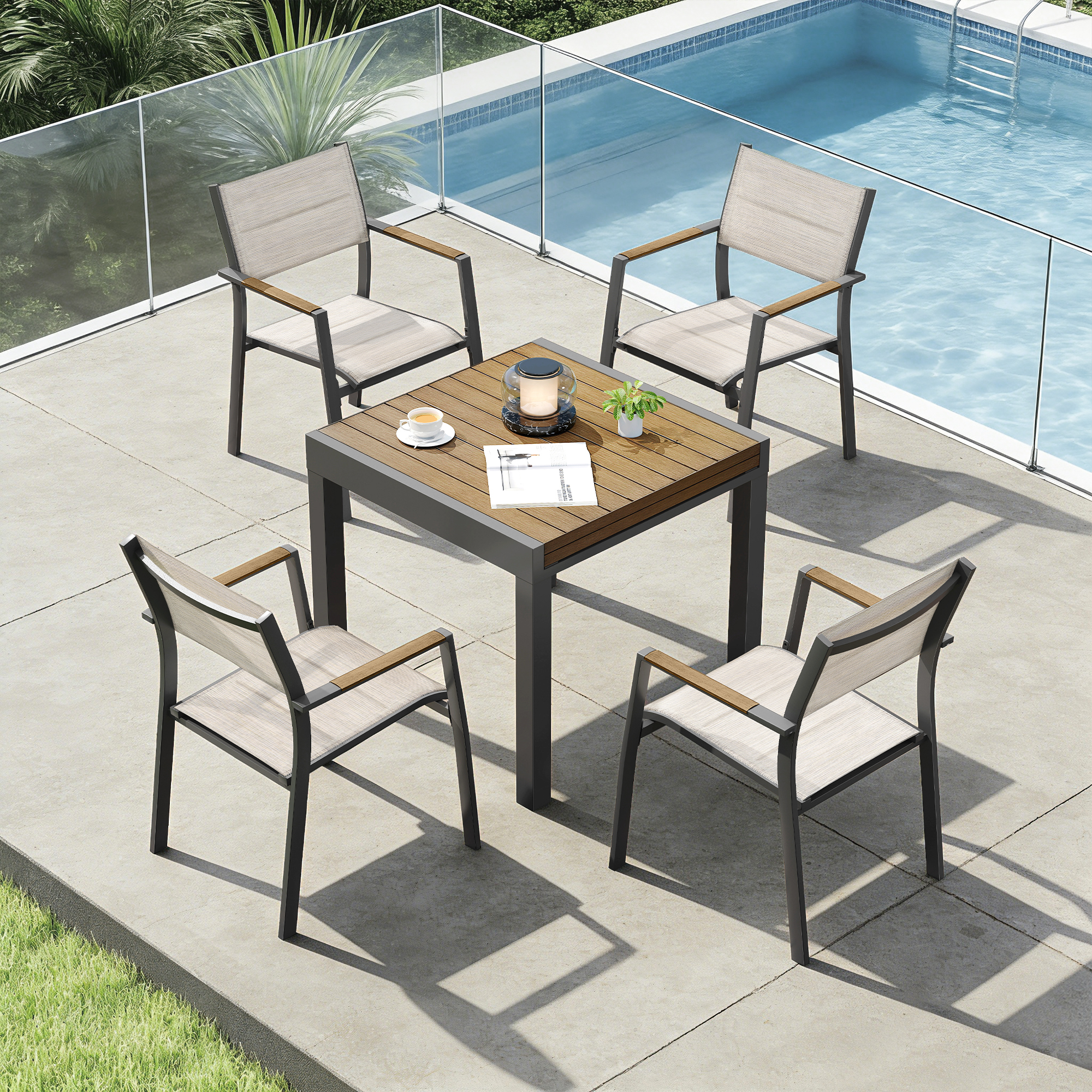 Extendable Outdoor Dining Table for 4-6 Person - D063-1