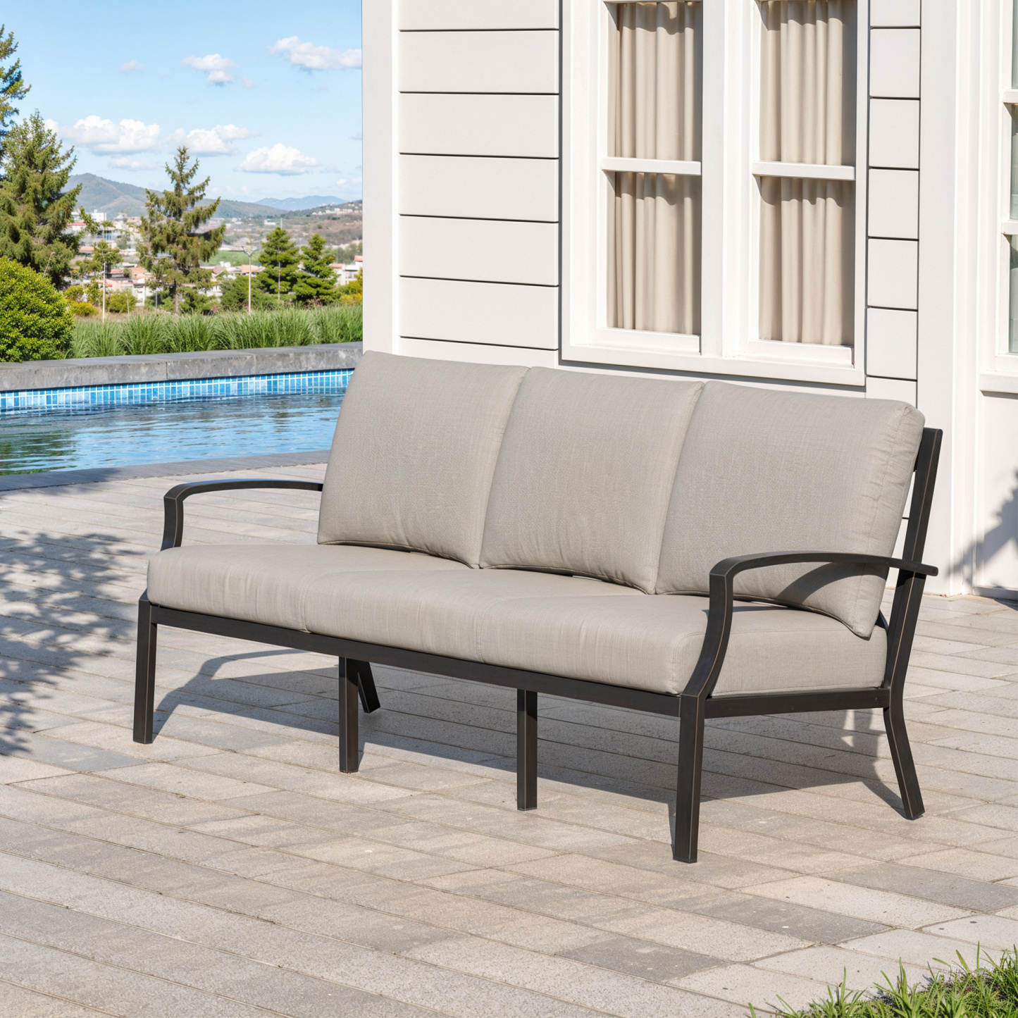 3-Seater Spacious Patio Outdoor Sofa - C069