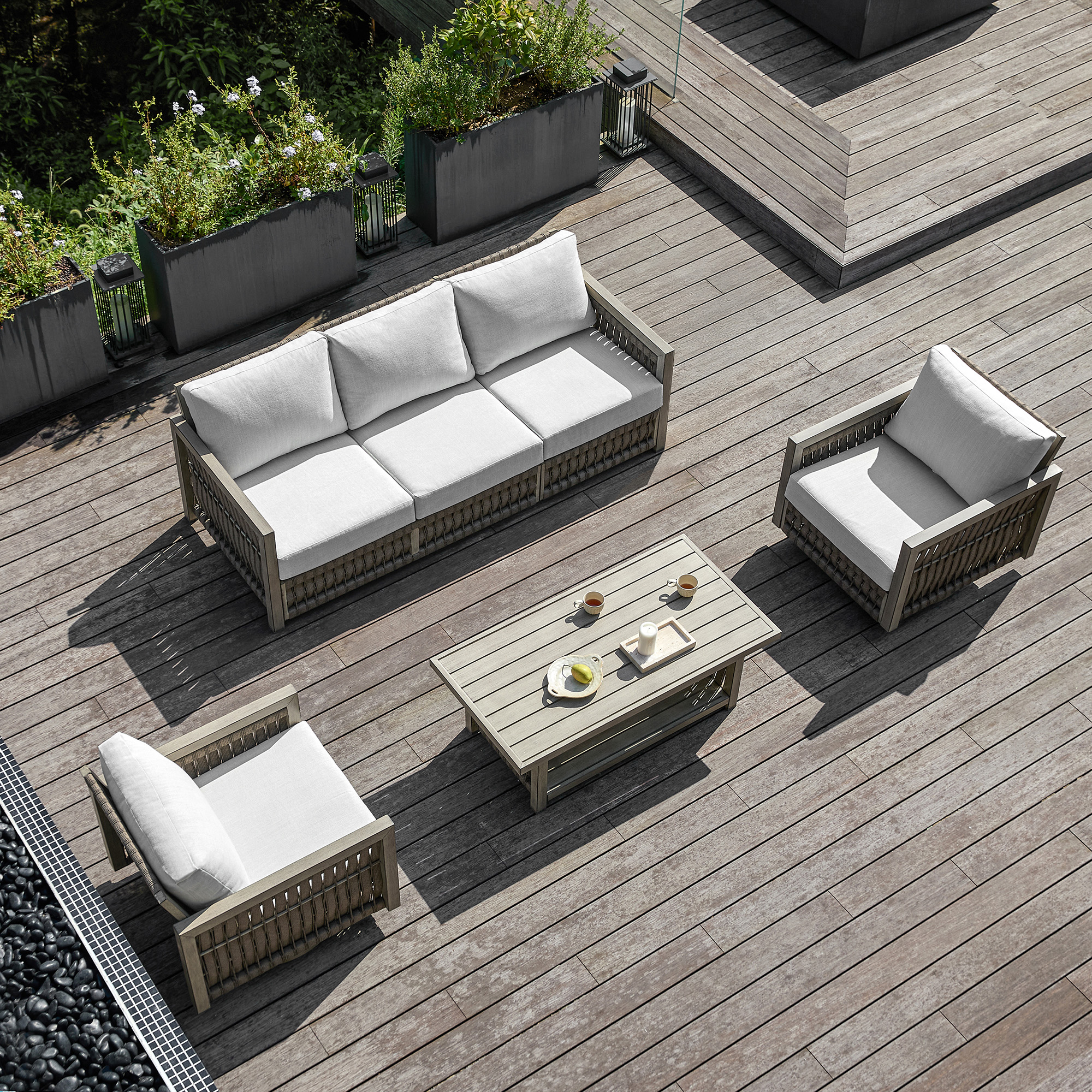 Stylish Outdoor Patio Conversation Set with Aluminum Frame, Rope Weave Sofa, and Coffee Table. - Seehill