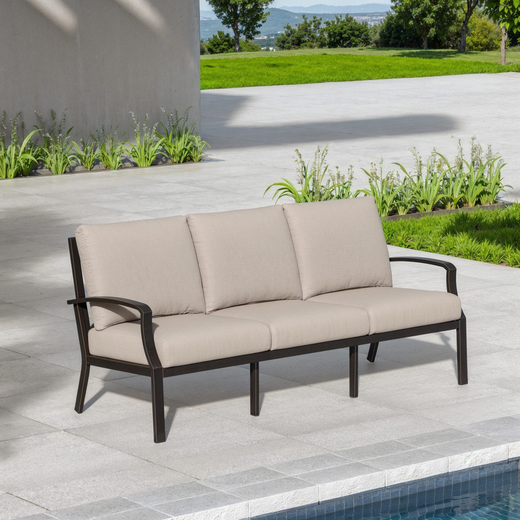 3-Seater Spacious Patio Outdoor Sofa - C069