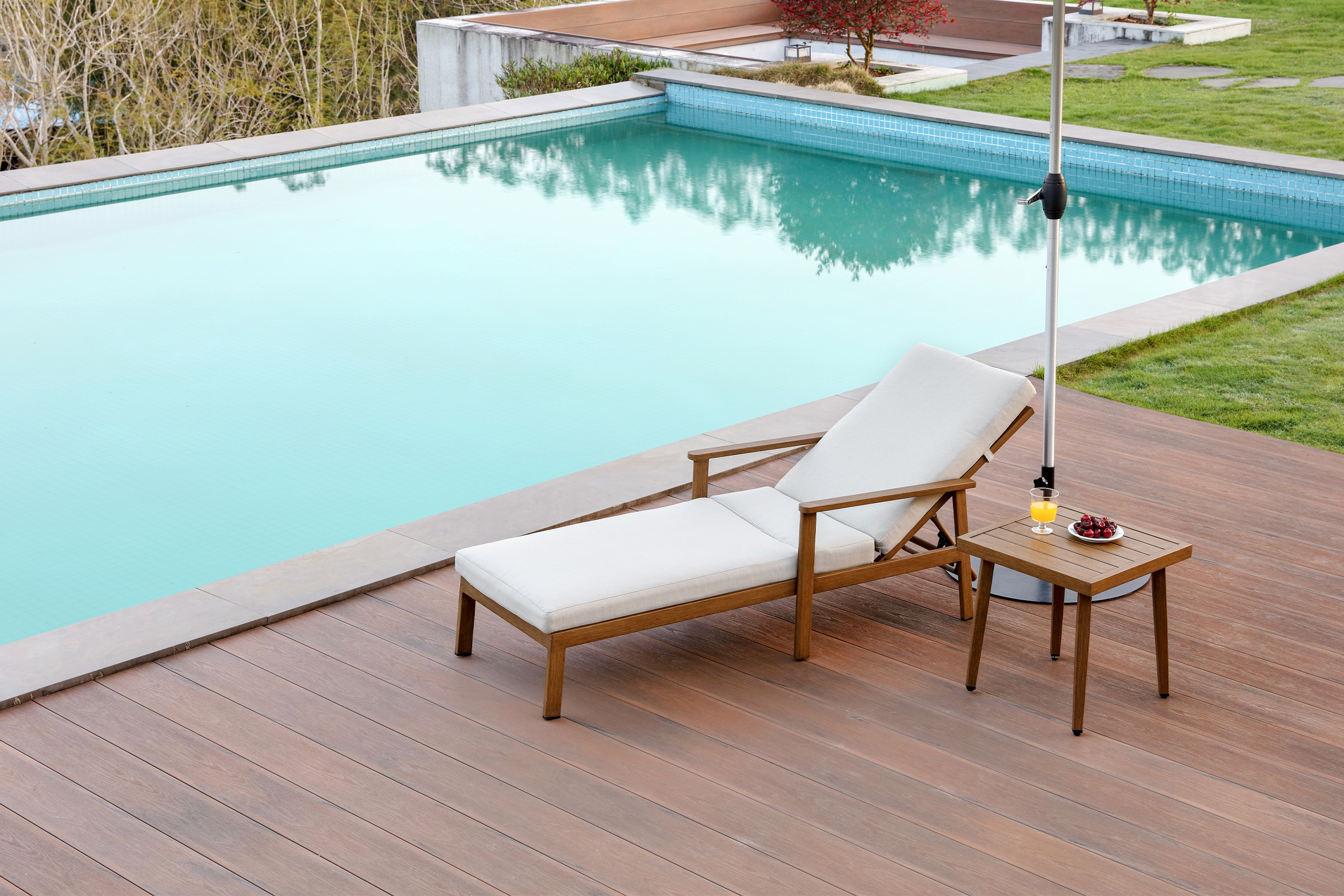 Aluminum Outdoor Sun Lounge Set With Side Table