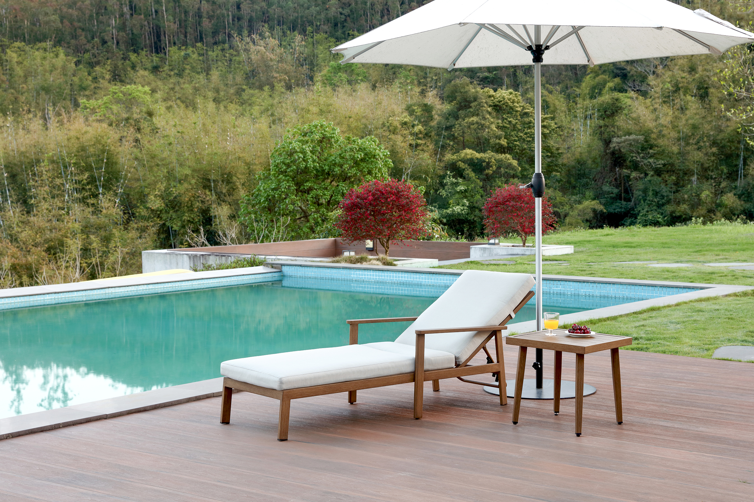 Aluminum Outdoor Sun Lounge Set With Side Table