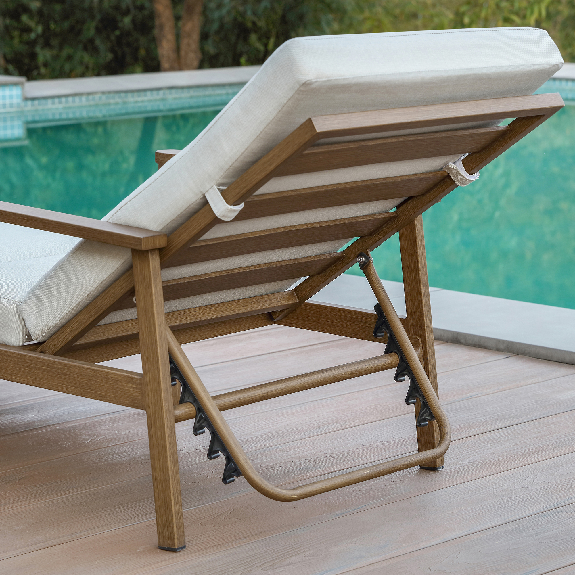 1-2 Piece Aluminum Outdoor Pool Lounge Chairs Square Side Table Thick Cushions 6-Position Adjustable Backrest-L007B