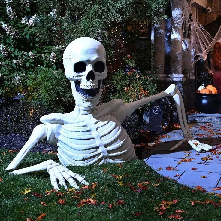 🔥Clearance Halloween⚡💝Buy 1 get 1 free💥Giant Ground Breaking Skeleton