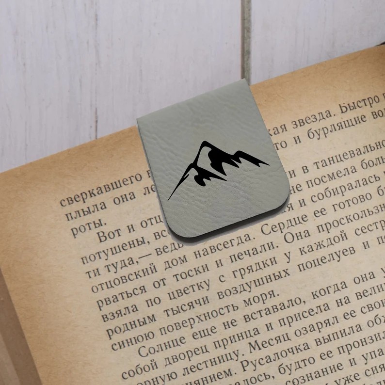 Vintage Magnetic Leather Bookmark