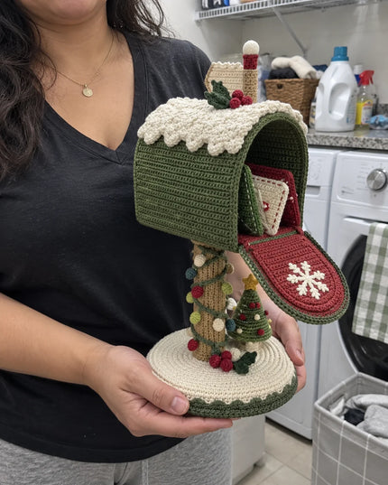 Christmas mailbox by Deorwynn