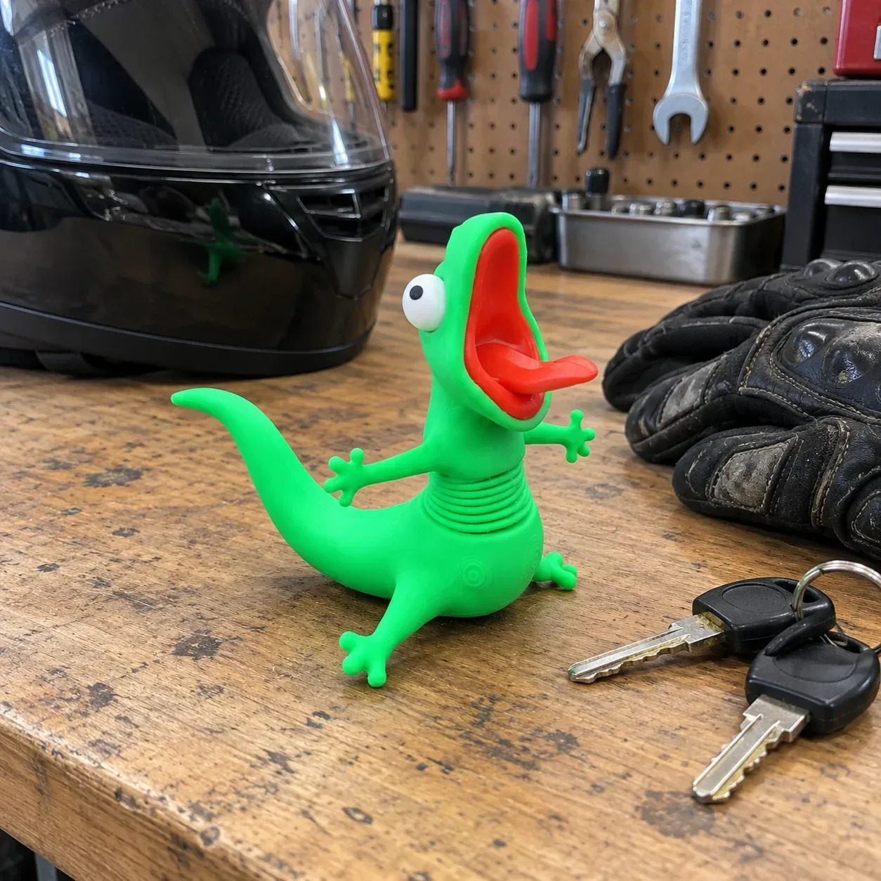 🔥Last 40pcs🎉 - 🏍️ Wobbly Riding Buddy | Springy Character Accent for Motorcycles, Dashboards & Rider Gifts 😄