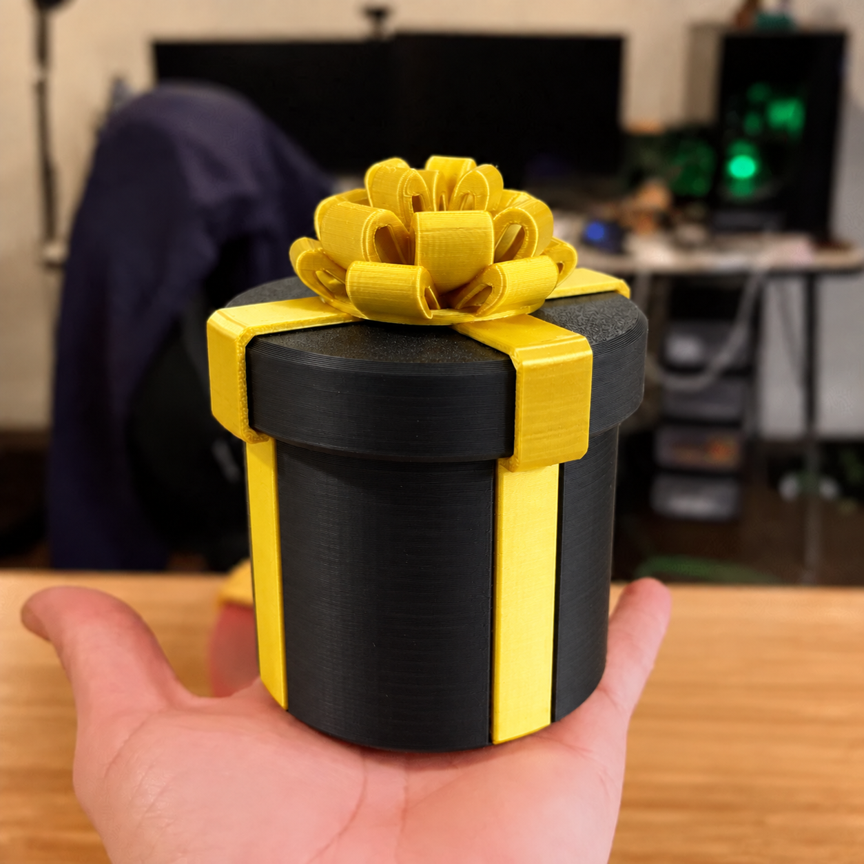 🎄Christmas Sale 70% Off🎁 Annoying Nested Screw Gift Box😈