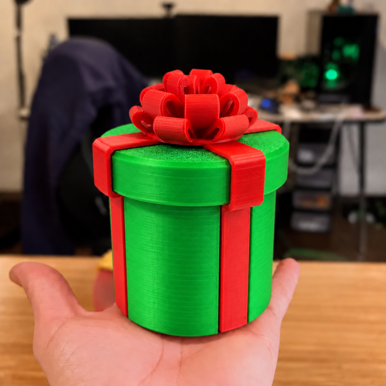 🎄Christmas Sale 70% Off🎁 Annoying Nested Screw Gift Box😈