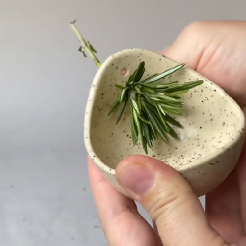 Pottery Herb Stripper
