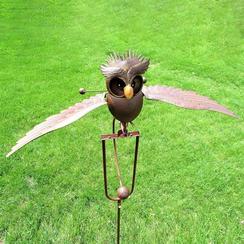 Flying Owl Garden Stake