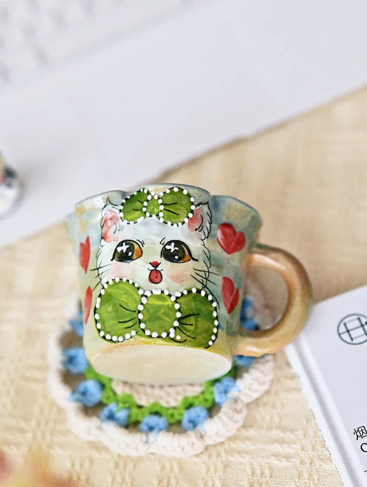 Handmade Cat Mug｜Jingdezhen Fully Handcrafted Ceramic Mug – Adorable Cat Design for Water, Milk, or Coffee · Green Cat · Flower-Rim Hand-Pinched Cup