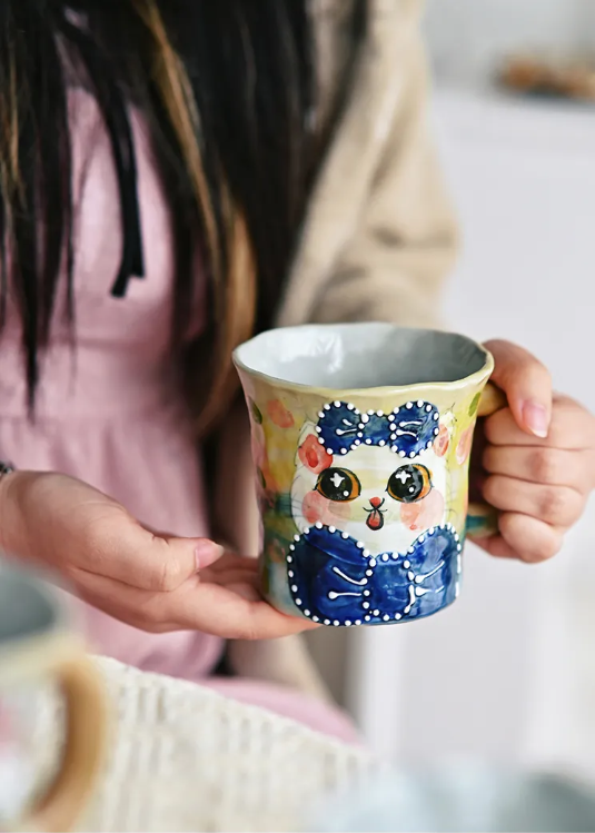 Handmade Cat Mug｜Jingdezhen Fully Handcrafted Ceramic Mug – Adorable Cat Design for Water, Milk, or Coffee · Green Cat · Flower-Rim Hand-Pinched Cup