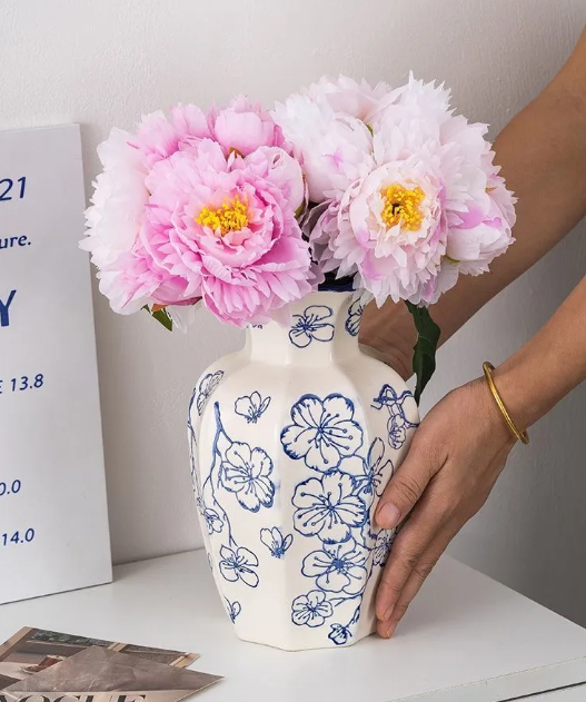 New Chinese-Style Hand-Painted Plum Blossom Blue and White Porcelain Vase – Ceramic Decoration for Living Room or Entryway, Ideal for Display or Hydroponic Peonies