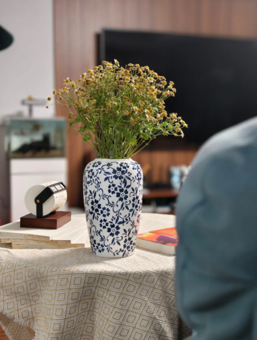 Jingdezhen Underglaze Hand-Painted Blue and White Porcelain Vase – New Chinese Style Ceramic Decoration with Peony, Snow Willow, and Wintergreen Motifs, Perfect for Living Room Display or Gifting