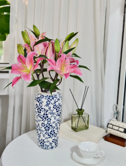 Jingdezhen Underglaze Hand-Painted Blue and White Porcelain Vase – New Chinese Style Ceramic Decoration with Peony, Snow Willow, and Wintergreen Motifs, Perfect for Living Room Display or Gifting