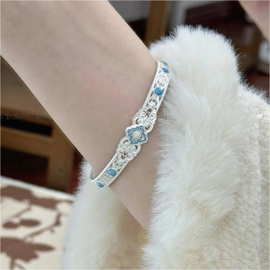 [Song Elegance] 999.9 Fine Silver Cloisonné Bangle – Intangible Cultural Heritage · Intricate Filigree Design · Niche & Artisan Craftsmanship · Closed Bangle, Approx. 20g · Size 54 (Approx. 18g)