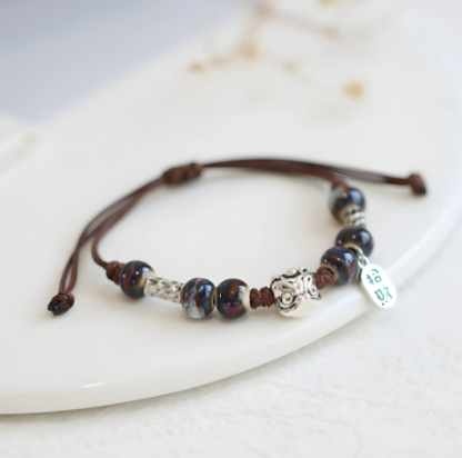 New Chinese Retro Ceramic Beaded Bracelet for Women – Guochao Lucky Blessing Lion Bracelet for Students · Auspicious Lion Charm Bracelet