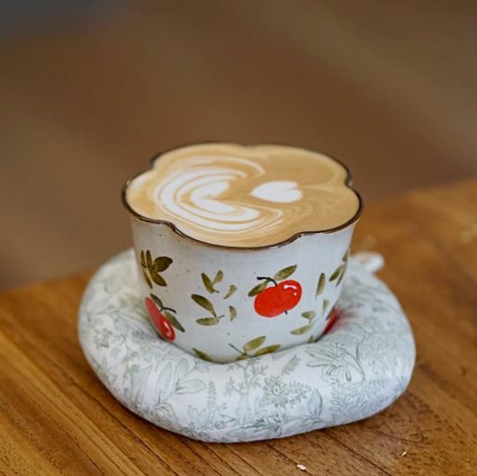 Jingdezhen Underglaze Handcrafted Cups – 230ml Flared Mouth Cup, 260ml Choko Cup, Latte Art Coffee Cup · Cherry Choko Cup 260ml