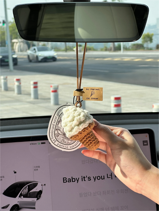 Original Plush Ice Cream Charm – Handmade Knitted Decoration for Car Rearview Mirror, Bag, or Keychain · Ice Cream Pendant (Includes Scented Pad)