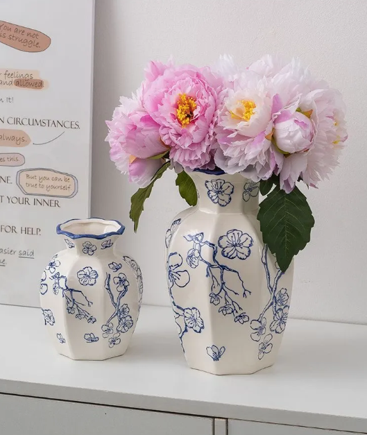 New Chinese-Style Hand-Painted Plum Blossom Blue and White Porcelain Vase – Ceramic Decoration for Living Room or Entryway, Ideal for Display or Hydroponic Peonies