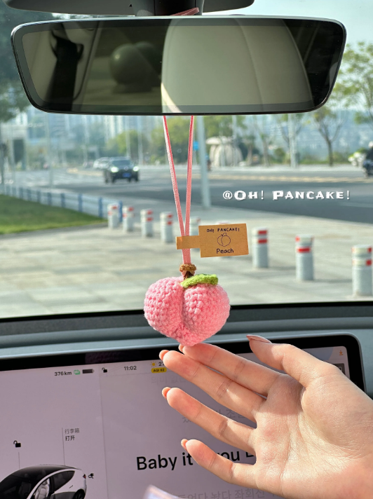 Original Peach Charm – Handmade Knitted Decoration for Car Rearview Mirror, Bag, or Keychain · Peach Pendant (Includes Scented Pad)