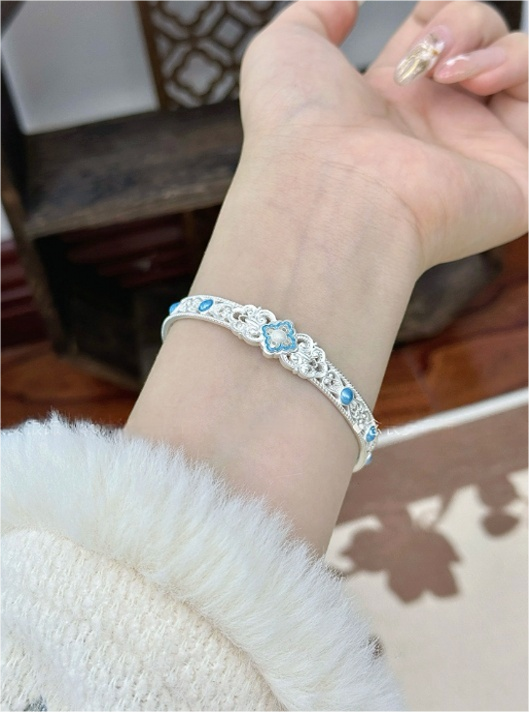 [Song Elegance] 999.9 Fine Silver Cloisonné Bangle – Intangible Cultural Heritage · Intricate Filigree Design · Niche & Artisan Craftsmanship · Closed Bangle, Approx. 20g · Size 54 (Approx. 18g)