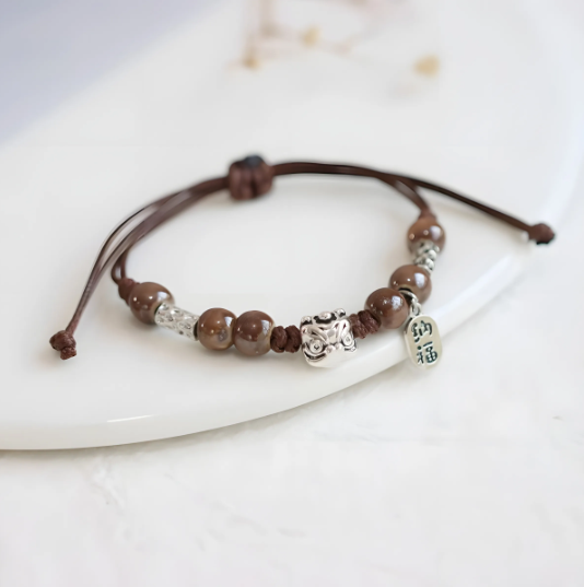 New Chinese Retro Ceramic Beaded Bracelet for Women – Guochao Lucky Blessing Lion Bracelet for Students · Auspicious Lion Charm Bracelet
