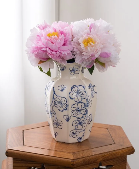 New Chinese-Style Hand-Painted Plum Blossom Blue and White Porcelain Vase – Ceramic Decoration for Living Room or Entryway, Ideal for Display or Hydroponic Peonies