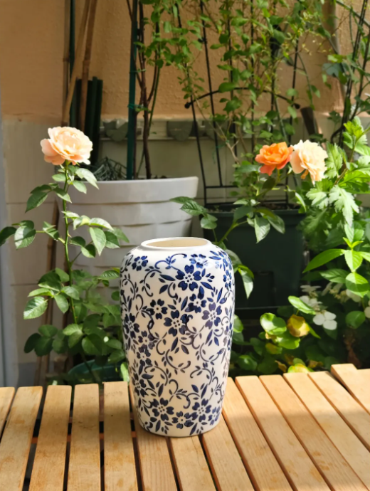 Jingdezhen Underglaze Hand-Painted Blue and White Porcelain Vase – New Chinese Style Ceramic Decoration with Peony, Snow Willow, and Wintergreen Motifs, Perfect for Living Room Display or Gifting