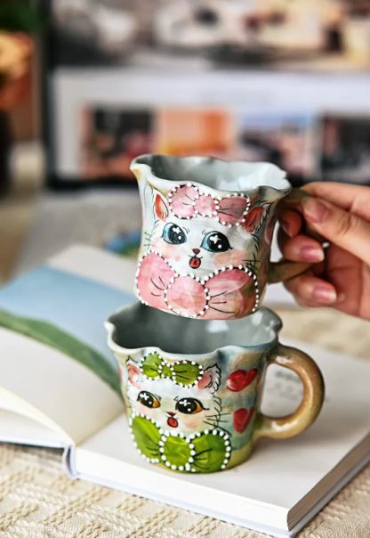 Handmade Cat Mug｜Jingdezhen Fully Handcrafted Ceramic Mug – Adorable Cat Design for Water, Milk, or Coffee · Green Cat · Flower-Rim Hand-Pinched Cup