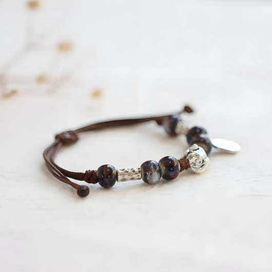 New Chinese Retro Ceramic Beaded Bracelet for Women – Guochao Lucky Blessing Lion Bracelet for Students · Auspicious Lion Charm Bracelet